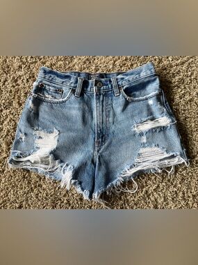 Abercrombie Annie high rise shorts